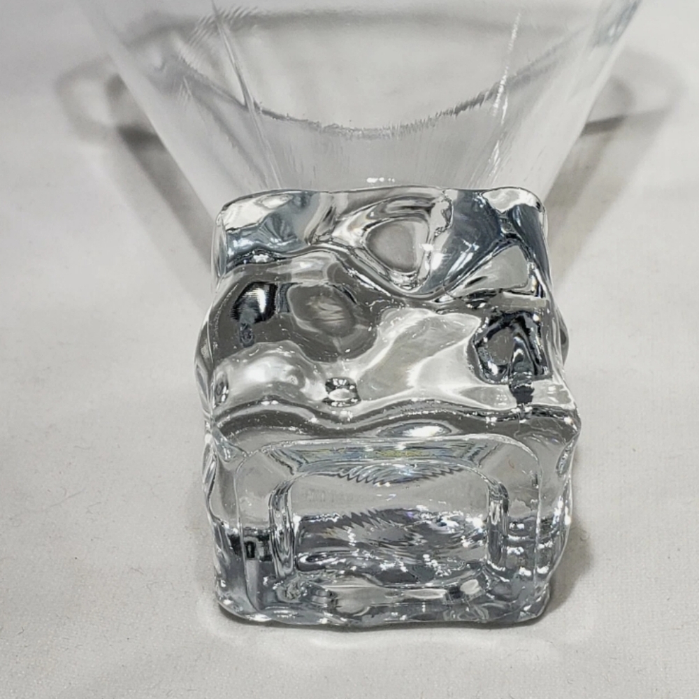 Set of 2 Vintage Disaronno Clear Glass Ice Cube Base Martini Glasses - Picture 9 of 12